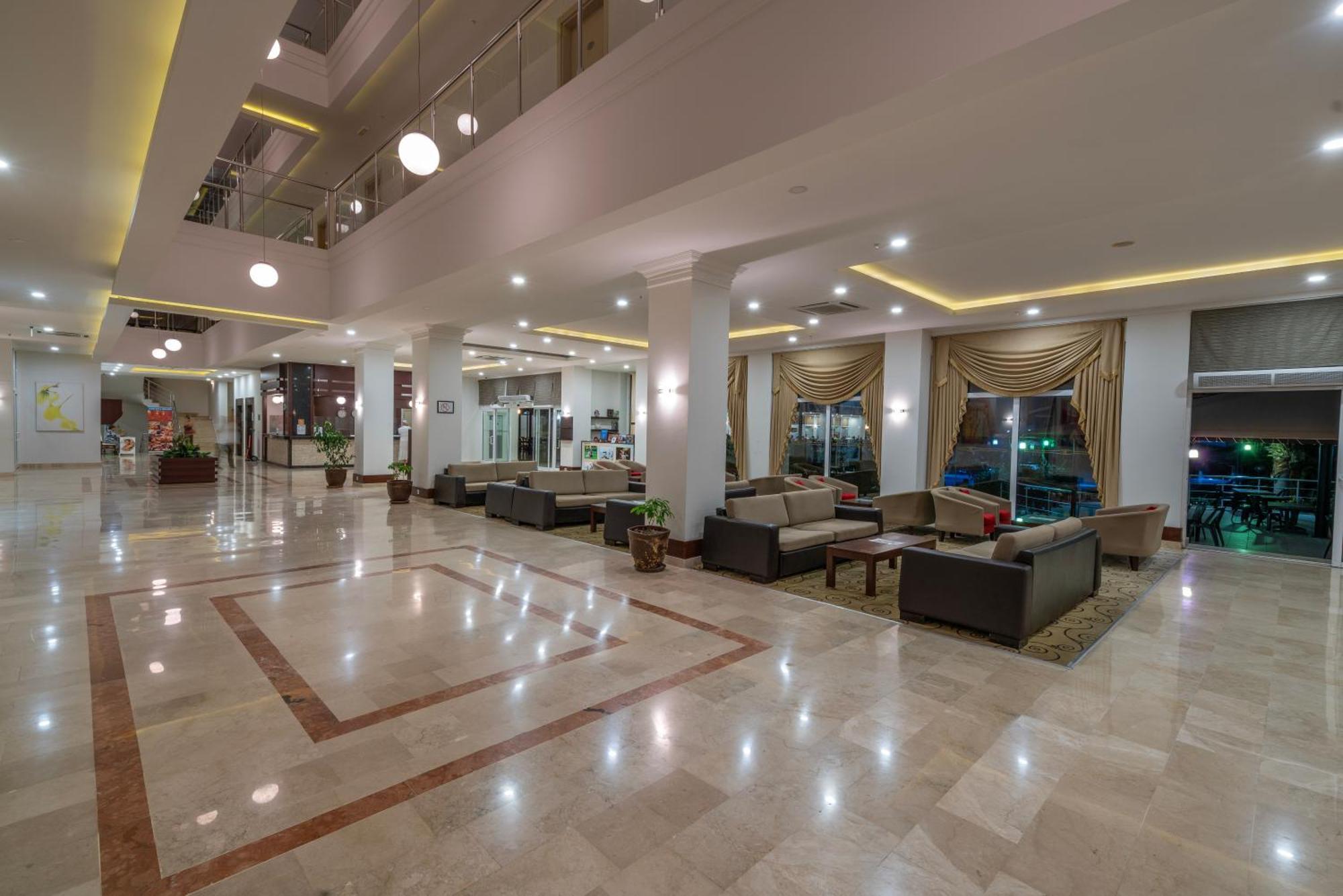 White Lilyum Hotel Анталия Екстериор снимка