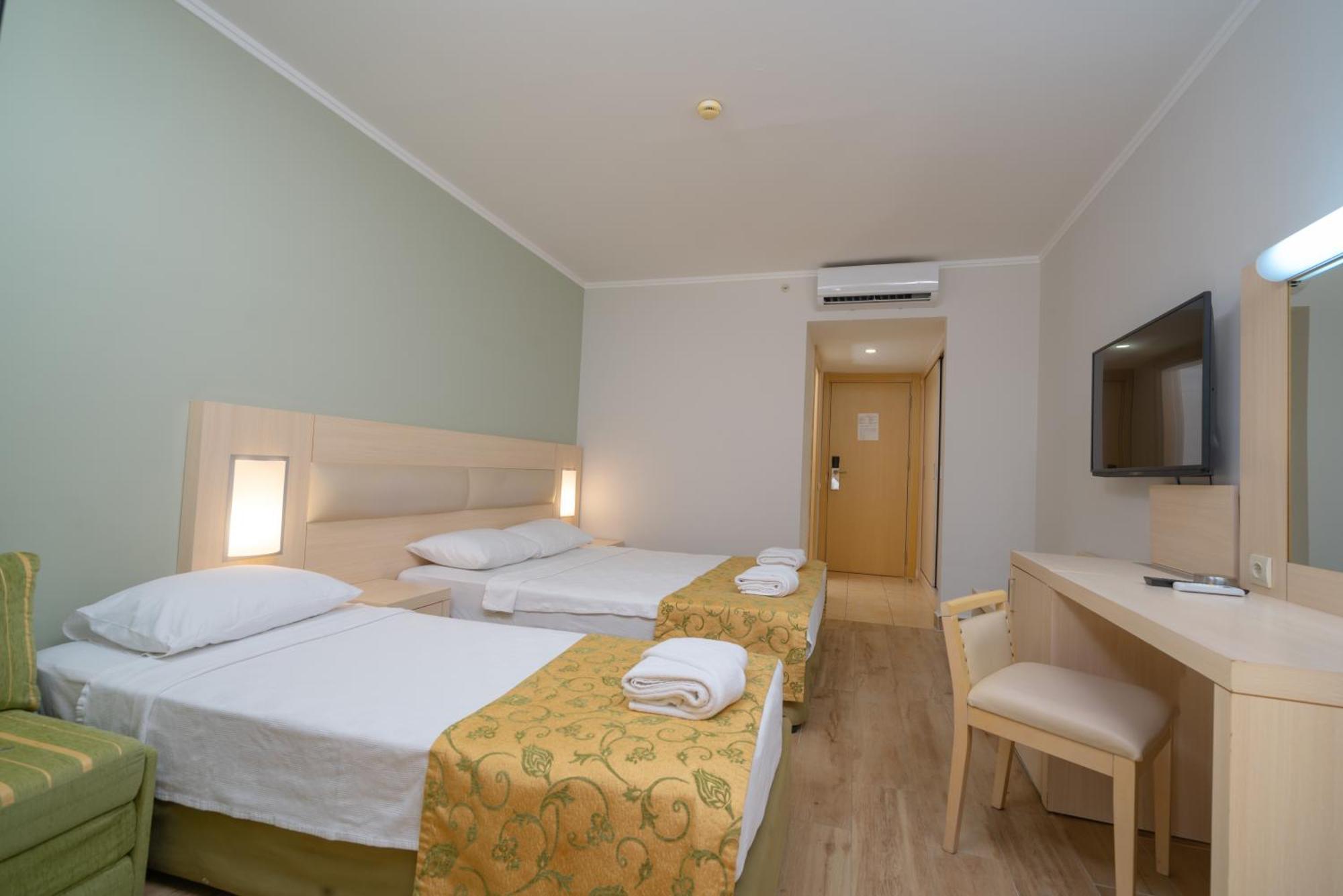 White Lilyum Hotel Анталия Екстериор снимка
