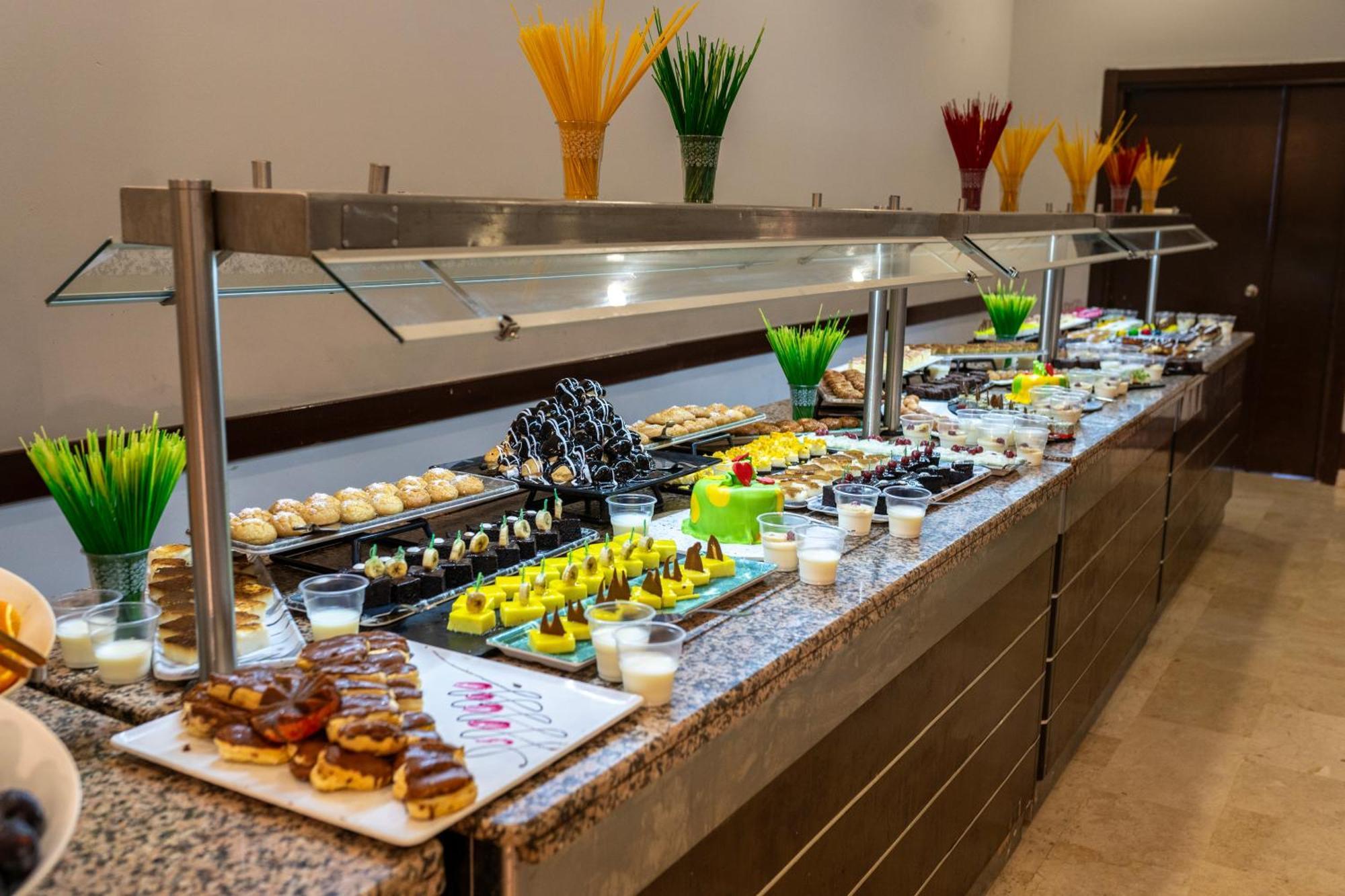 White Lilyum Hotel Анталия Екстериор снимка