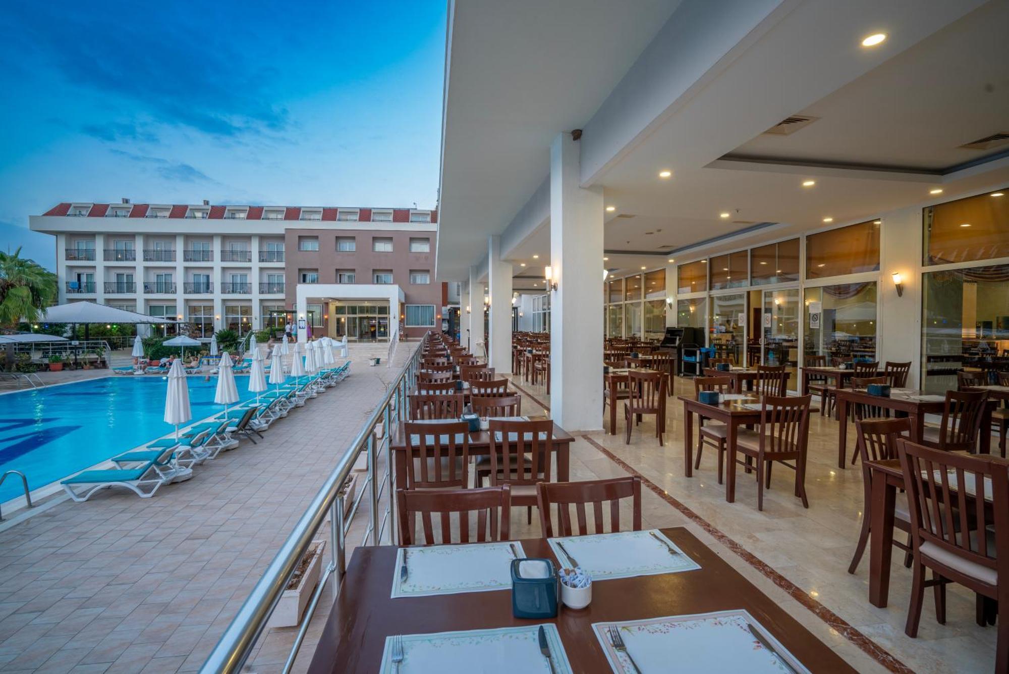 White Lilyum Hotel Анталия Екстериор снимка