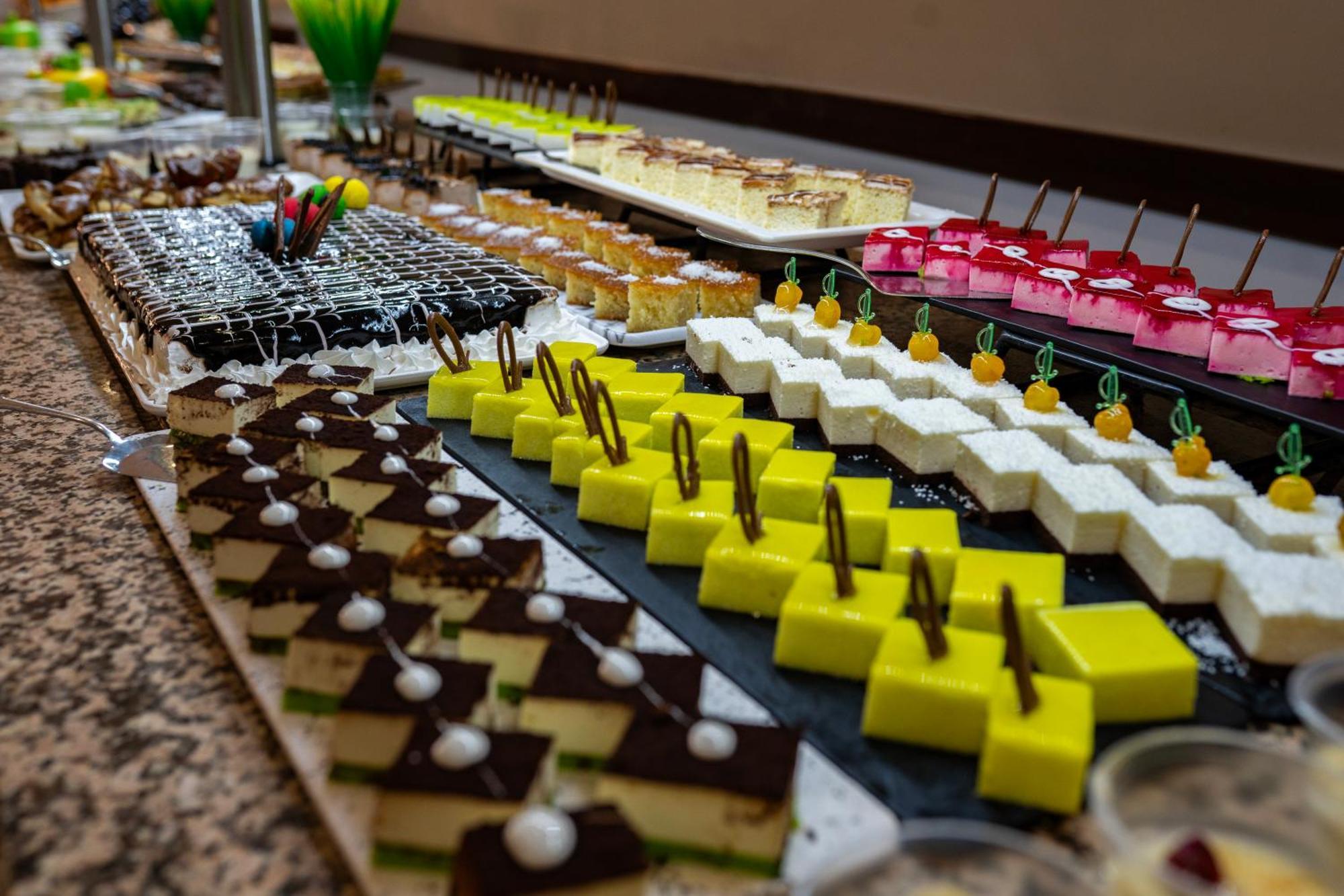 White Lilyum Hotel Анталия Екстериор снимка