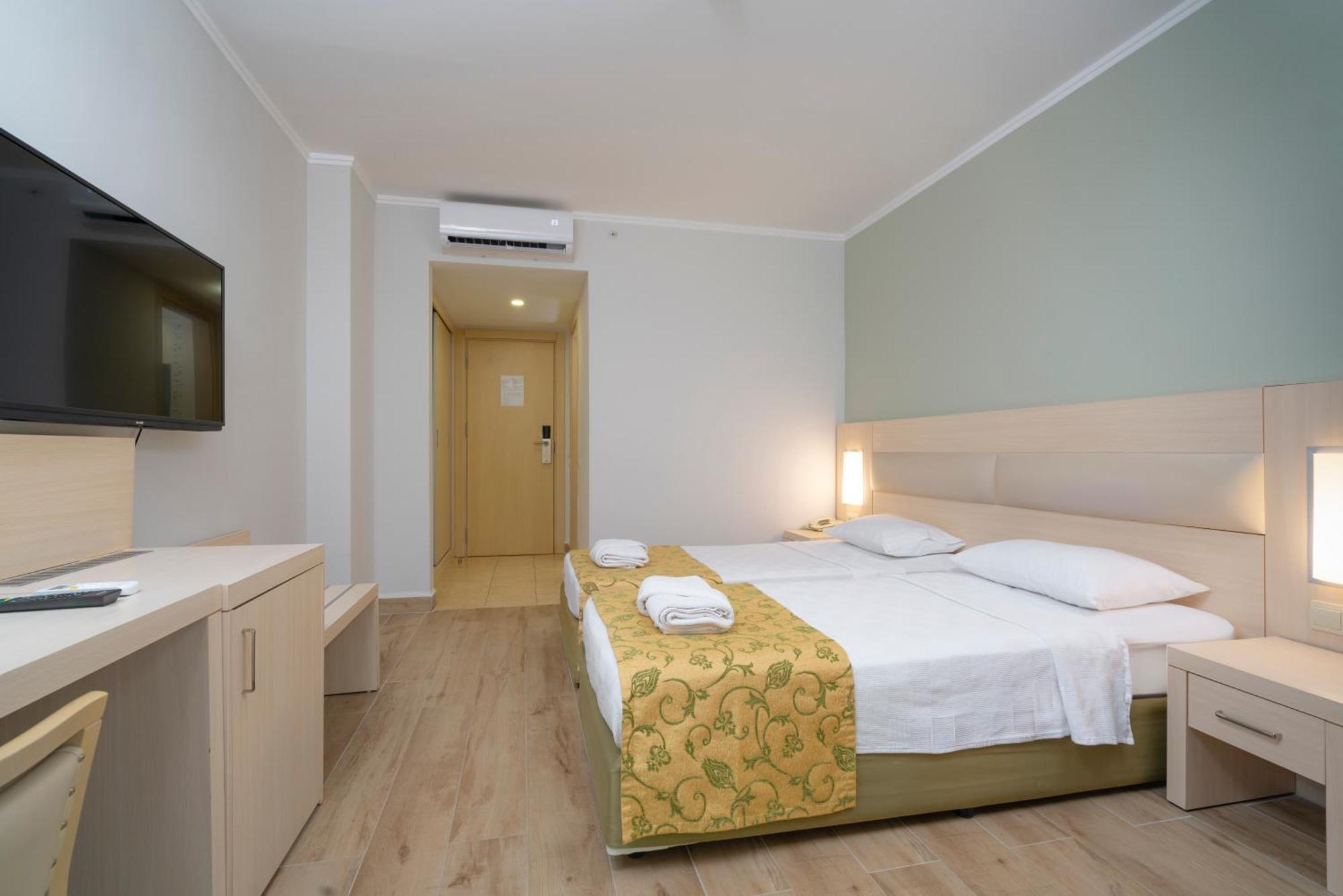 White Lilyum Hotel Анталия Екстериор снимка